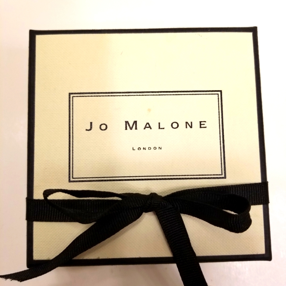✅Jo Malone London Box Signature Black Grosgrain & Gold Ribbon Black Tissue